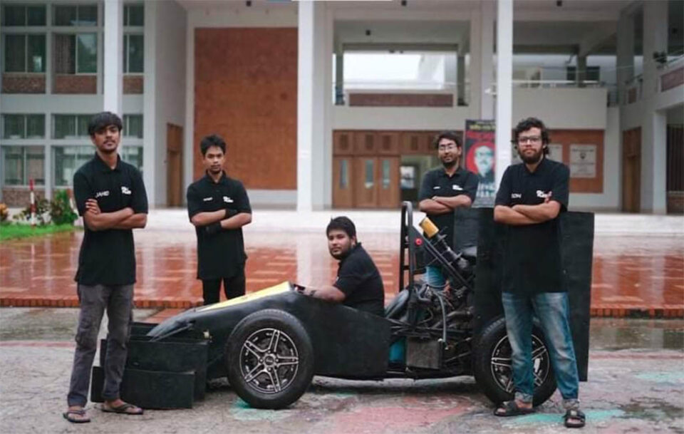 KUET students made formula car with jute fiber