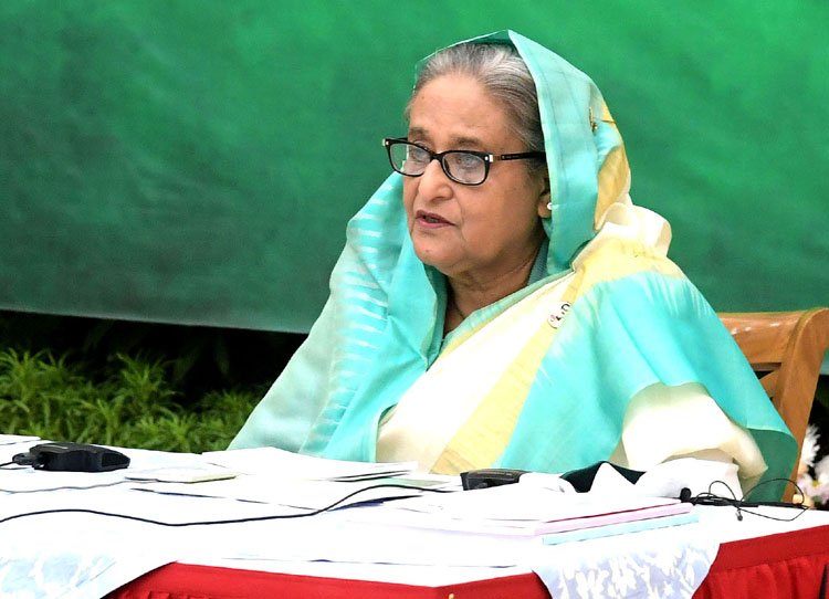 Families of freedom fighters must lead dignified life: PM asks DCs
