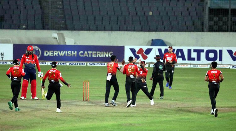 Narine epic allround show clinches BPL trophy for Comilla