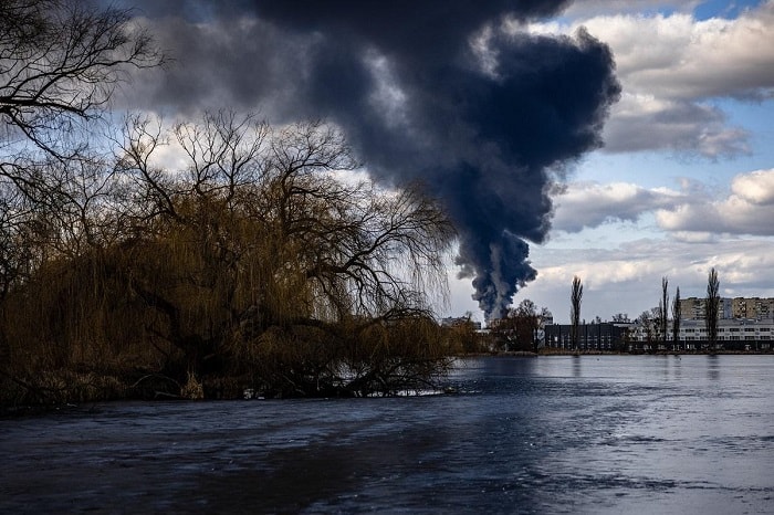 Russian fuel depot close to Ukraine border in flames